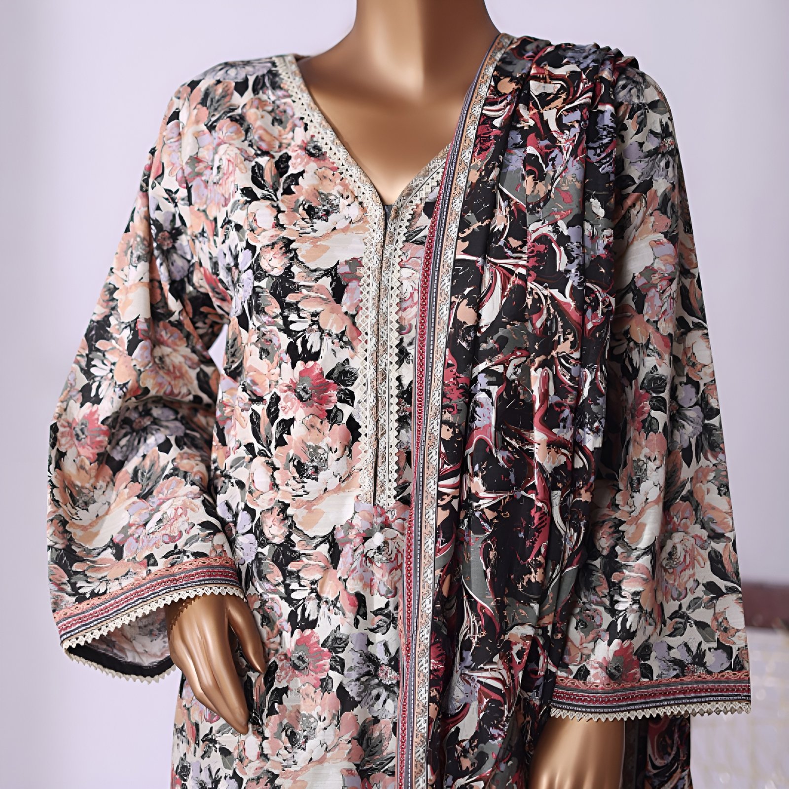 Vintage Rose – 3-Piece Floral Printed Suit - Image 4
